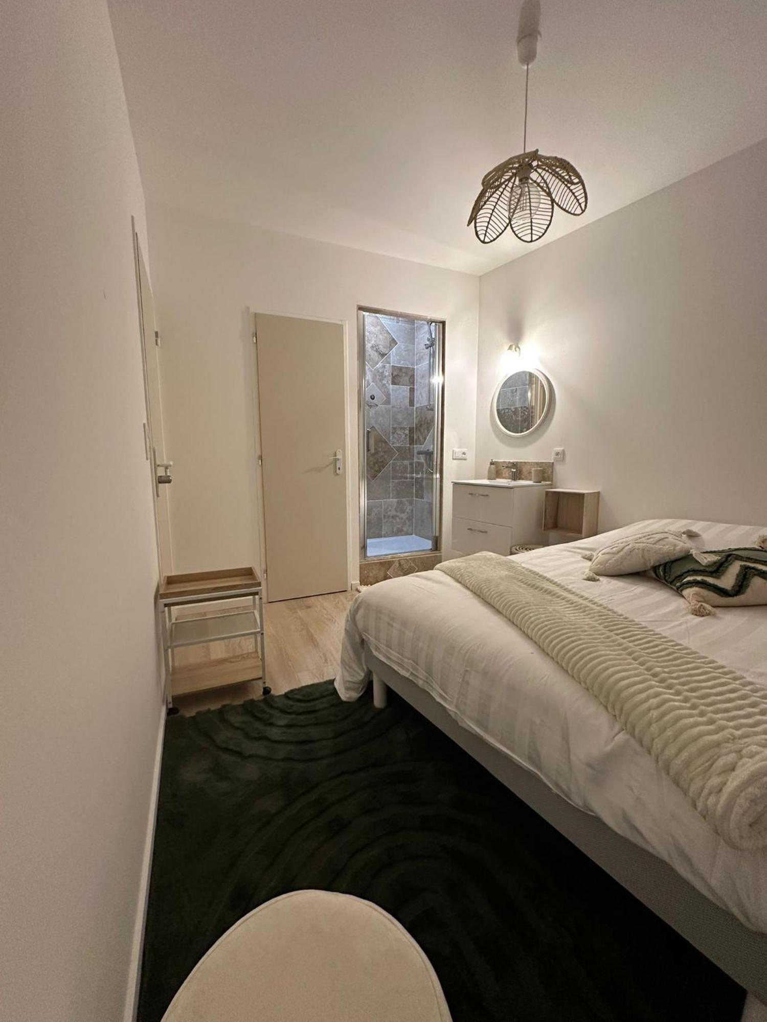 Maison Des Ambans Chambres D'Hotes Hypercentre 200M De La Gare Et Petit Dejeuner Inclus أجان المظهر الخارجي الصورة