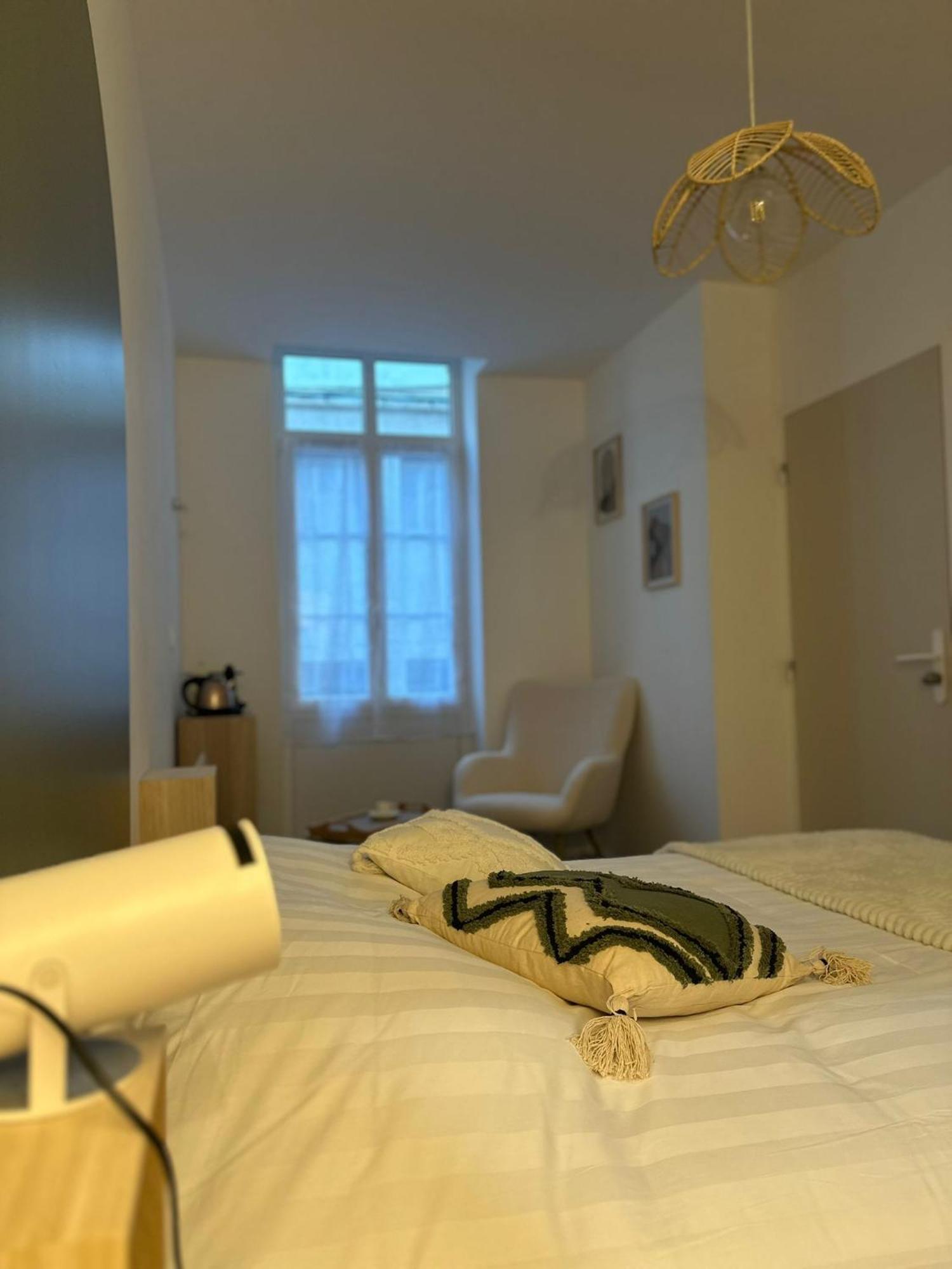 Maison Des Ambans Chambres D'Hotes Hypercentre 200M De La Gare Et Petit Dejeuner Inclus أجان المظهر الخارجي الصورة