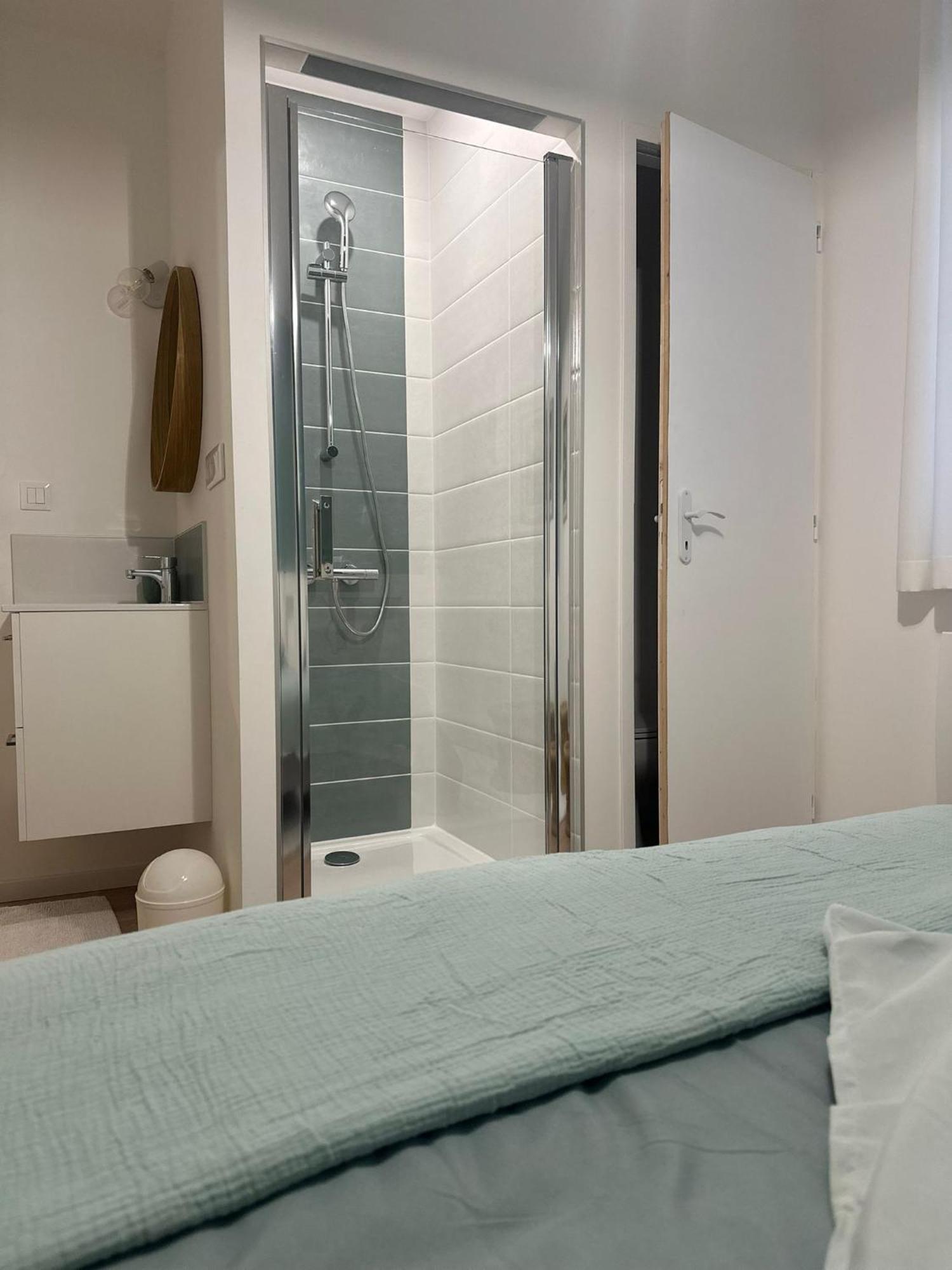 Maison Des Ambans Chambres D'Hotes Hypercentre 200M De La Gare Et Petit Dejeuner Inclus أجان المظهر الخارجي الصورة
