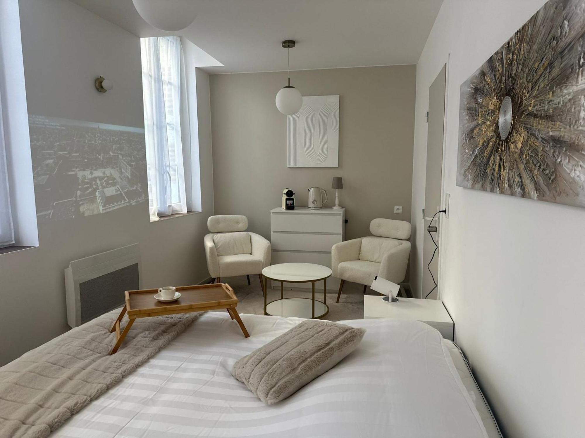 Maison Des Ambans Chambres D'Hotes Hypercentre 200M De La Gare Et Petit Dejeuner Inclus أجان المظهر الخارجي الصورة